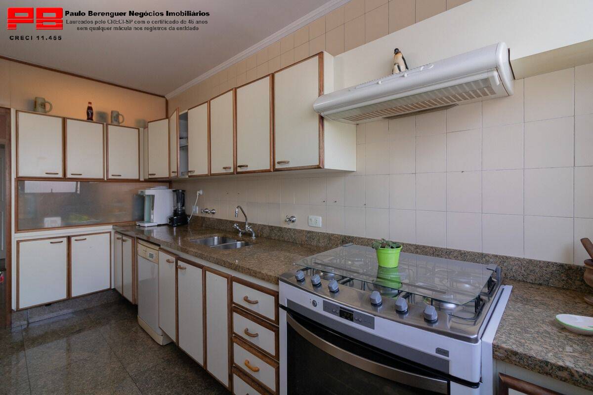 Apartamento à venda com 3 quartos, 170m² - Foto 22