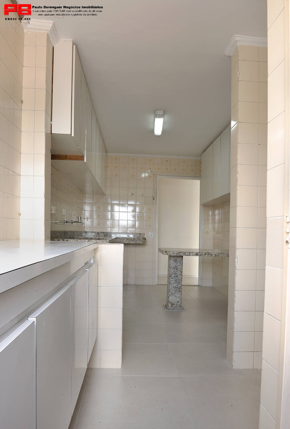 Apartamento para alugar com 3 quartos, 90m² - Foto 2