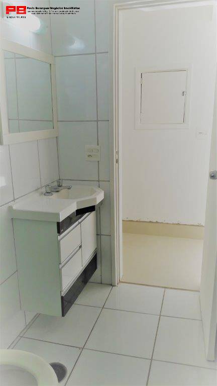 Apartamento para alugar com 3 quartos, 95m² - Foto 10