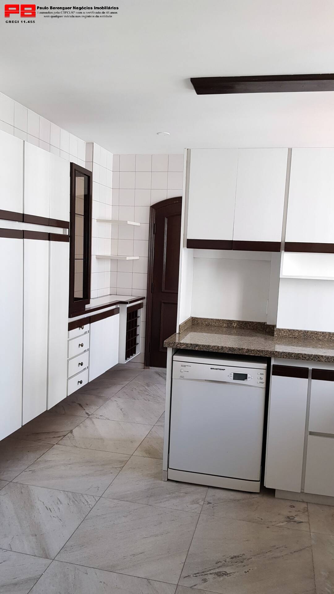 Apartamento à venda com 3 quartos, 248m² - Foto 15