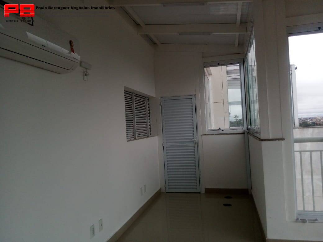 Apartamento para alugar com 2 quartos, 111m² - Foto 2