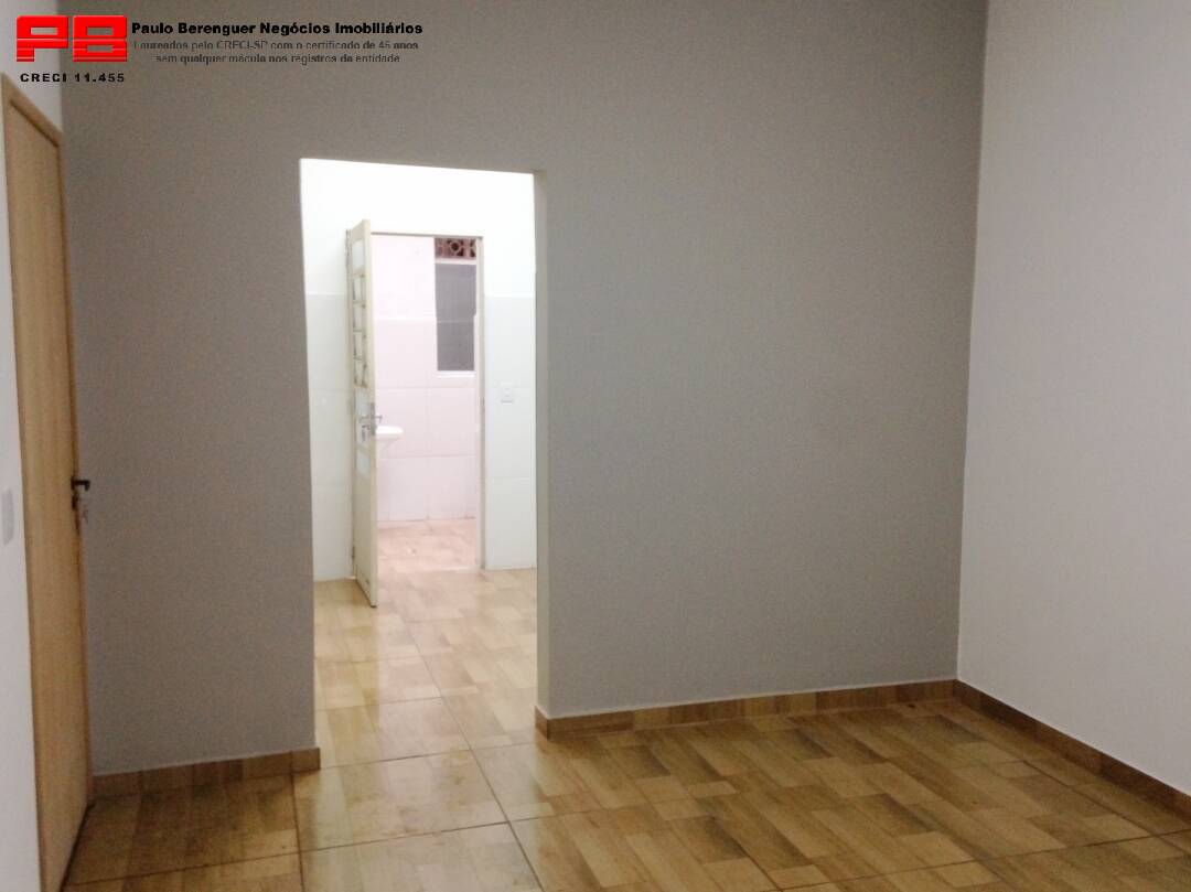 Casa para alugar com 1 quarto, 34m² - Foto 2