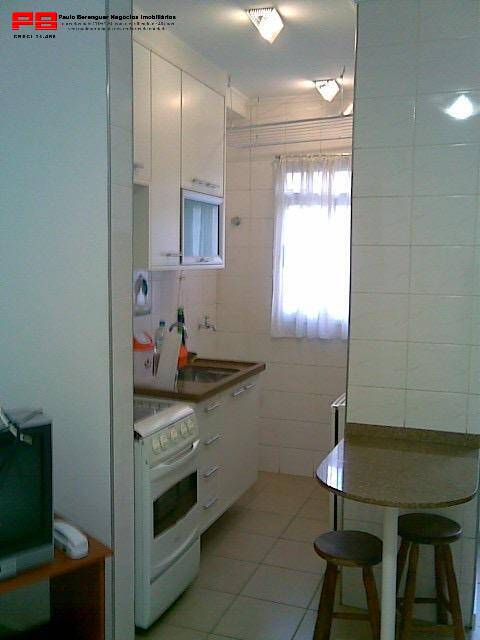 Apartamento à venda com 1 quarto, 34m² - Foto 3