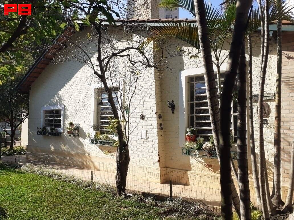 Casa à venda com 4 quartos, 220m² - Foto 17