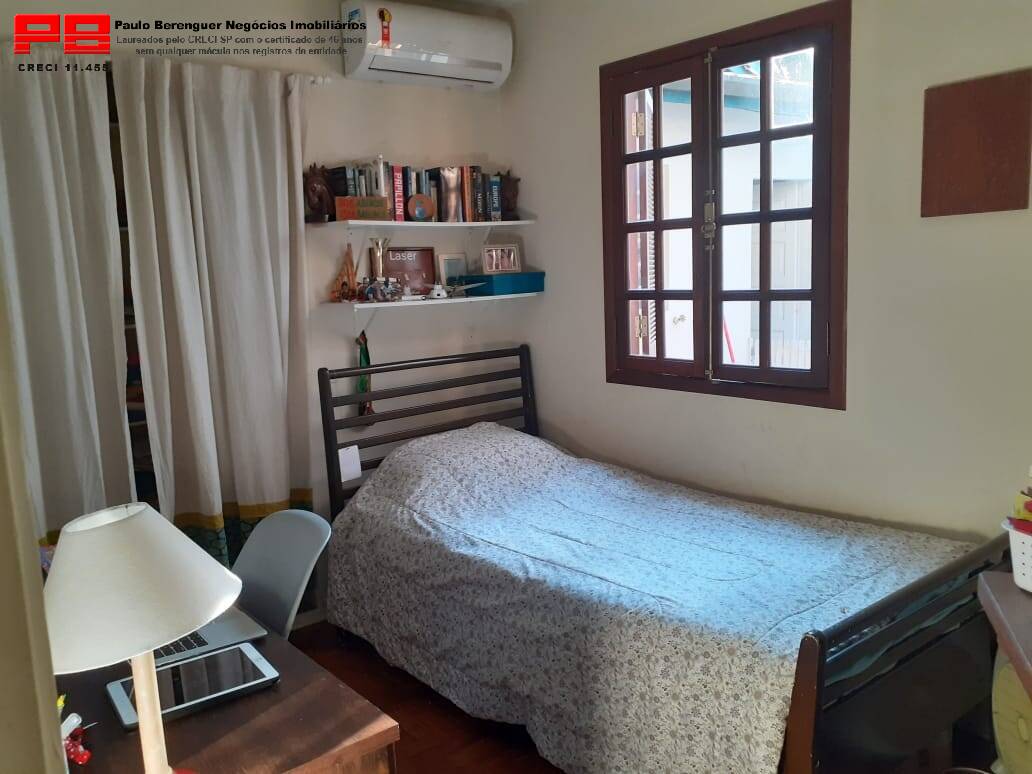 Casa à venda com 4 quartos, 220m² - Foto 2