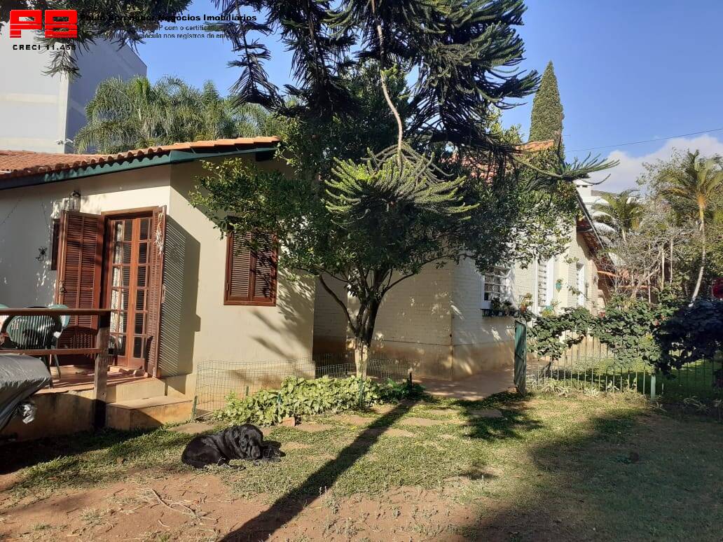 Casa à venda com 4 quartos, 220m² - Foto 13