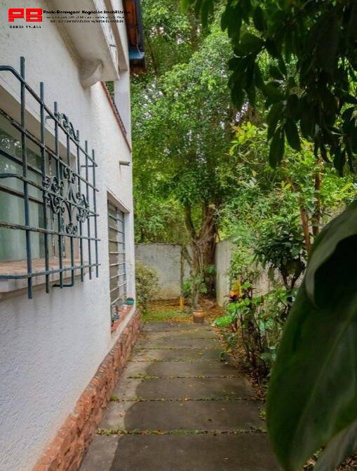 Casa à venda com 4 quartos, 300m² - Foto 3