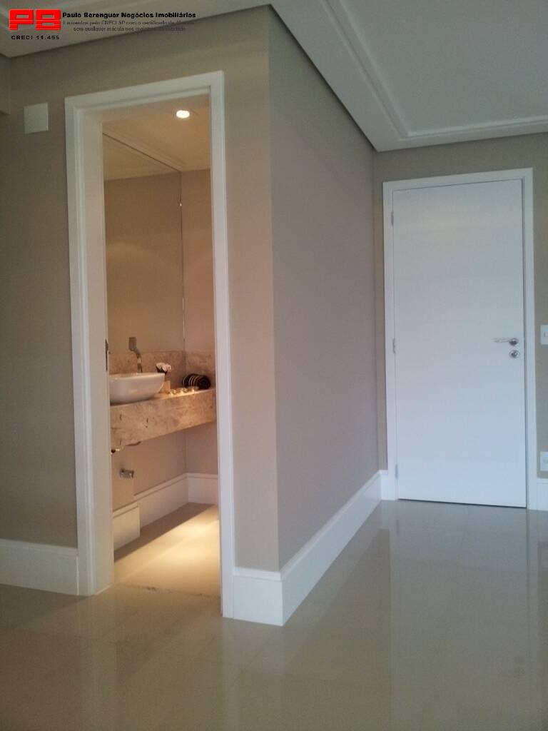 Apartamento à venda com 3 quartos, 140m² - Foto 4