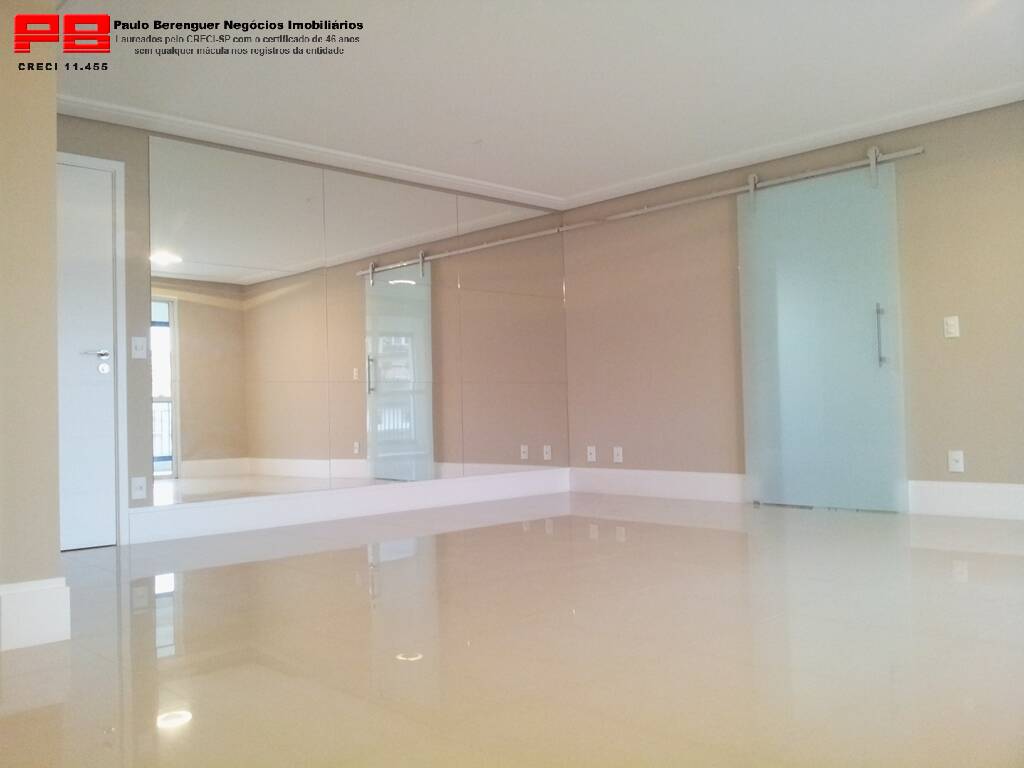 Apartamento à venda com 3 quartos, 140m² - Foto 1