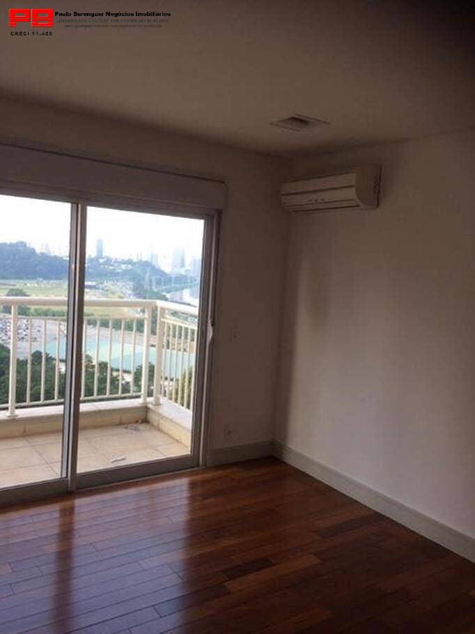 Apartamento à venda com 4 quartos, 251m² - Foto 1