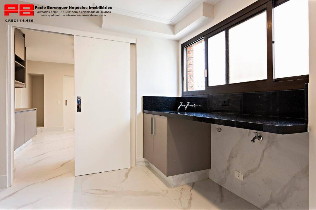 Apartamento à venda com 3 quartos, 210m² - Foto 4