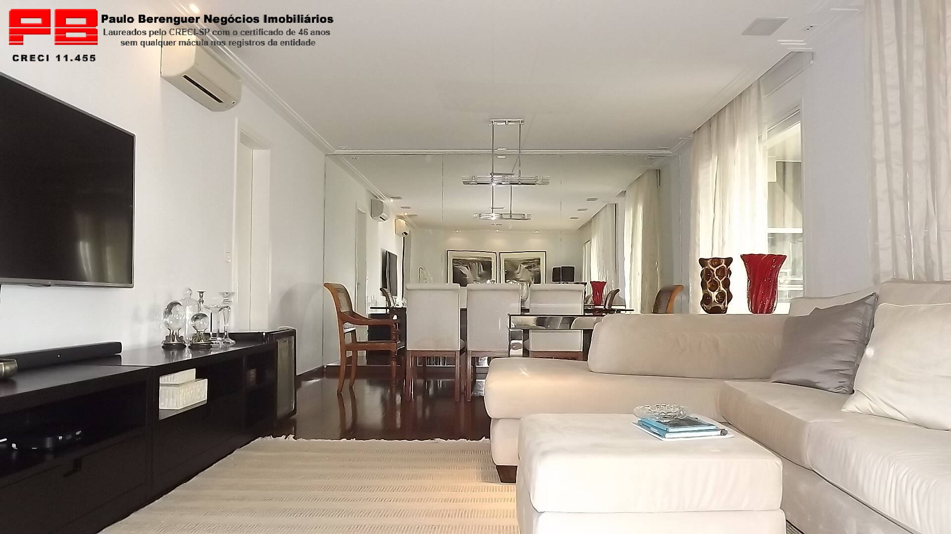 Apartamento para alugar com 4 quartos, 226m² - Foto 2