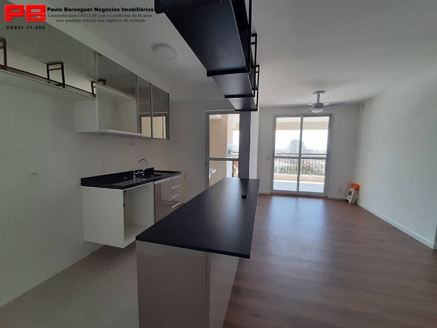 Apartamento à venda com 3 quartos, 94m² - Foto 3