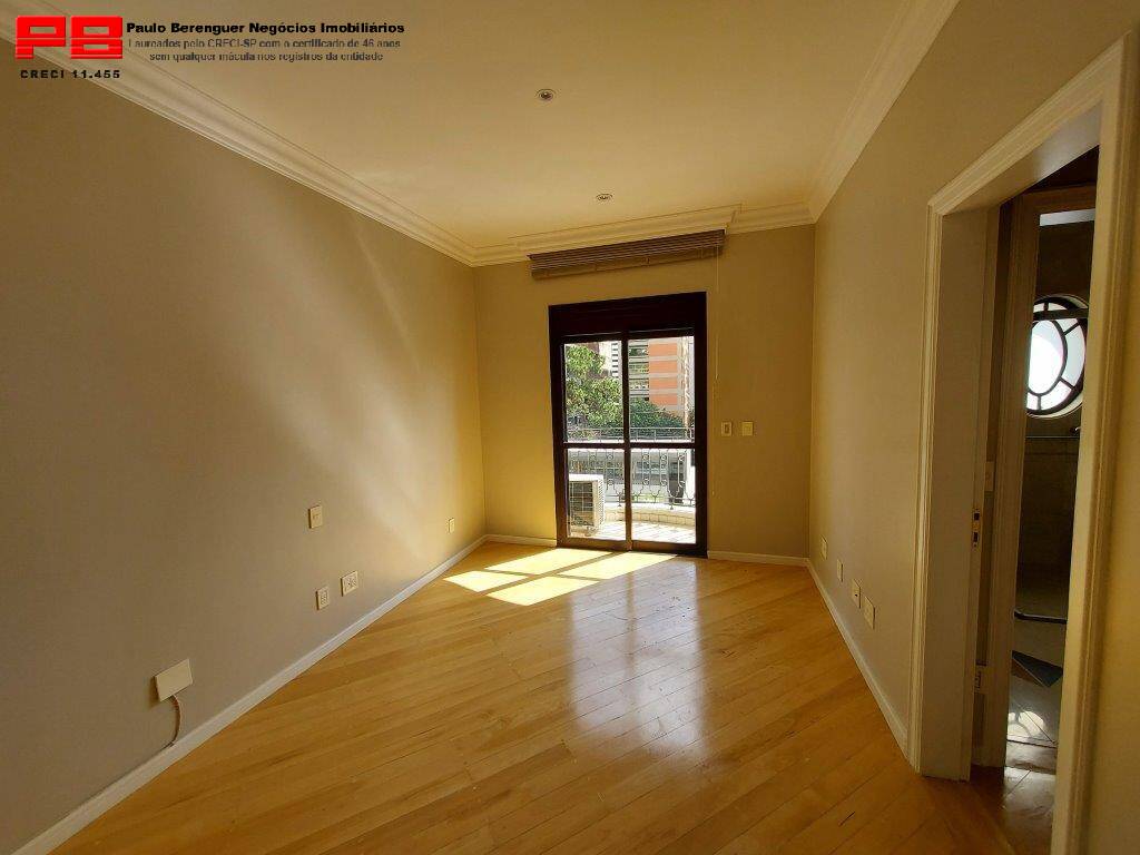 Apartamento para alugar com 4 quartos, 330m² - Foto 2