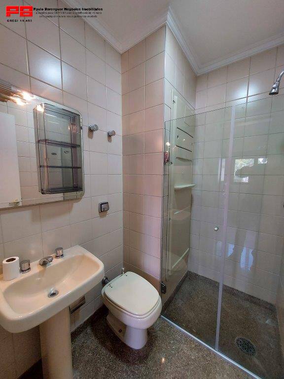 Apartamento para alugar com 4 quartos, 330m² - Foto 18