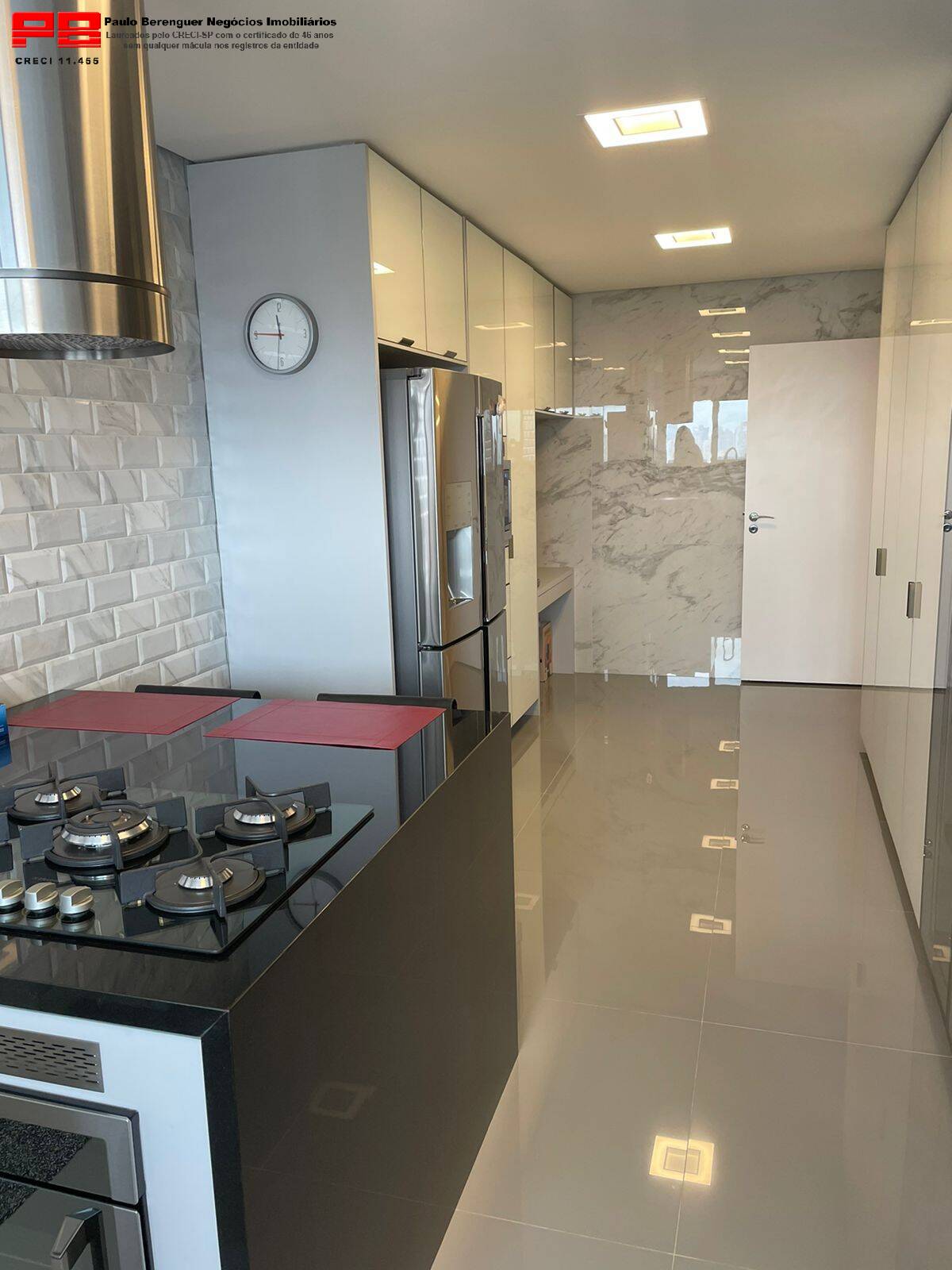 Apartamento à venda com 3 quartos, 275m² - Foto 35