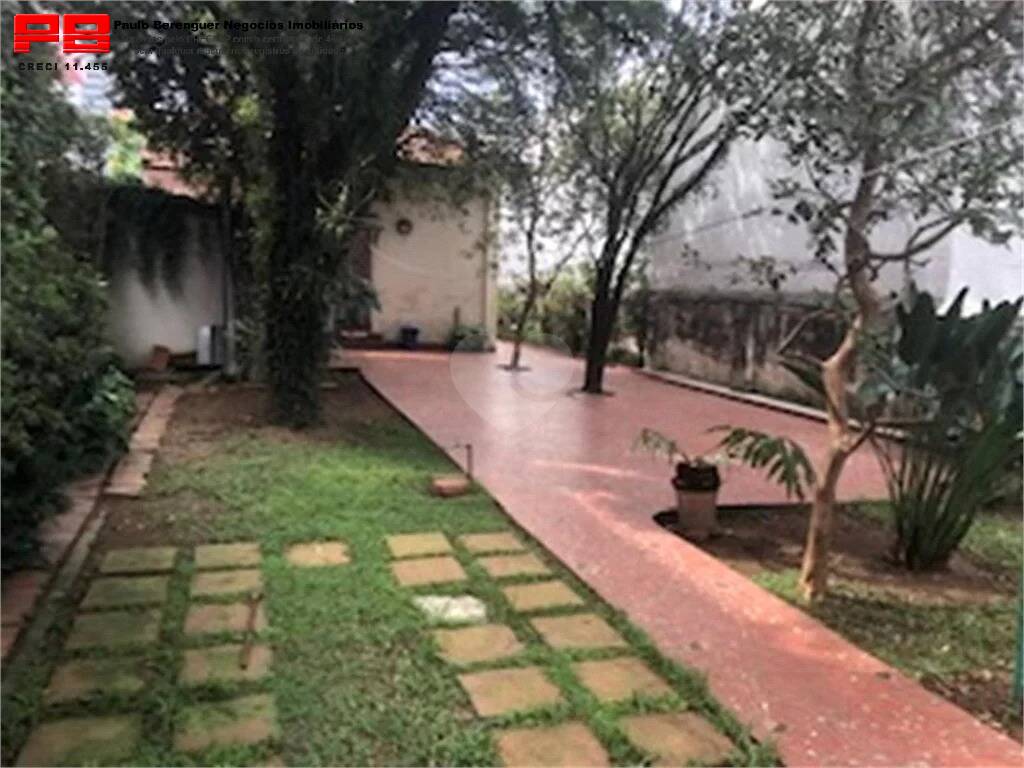 Casa à venda e aluguel com 3 quartos, 228m² - Foto 3