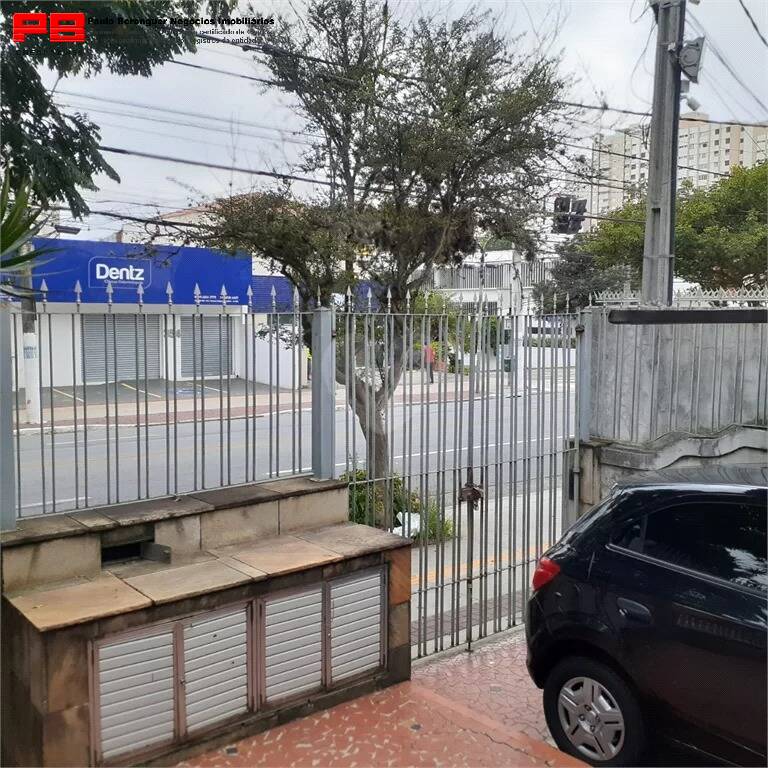 Casa à venda e aluguel com 3 quartos, 228m² - Foto 9