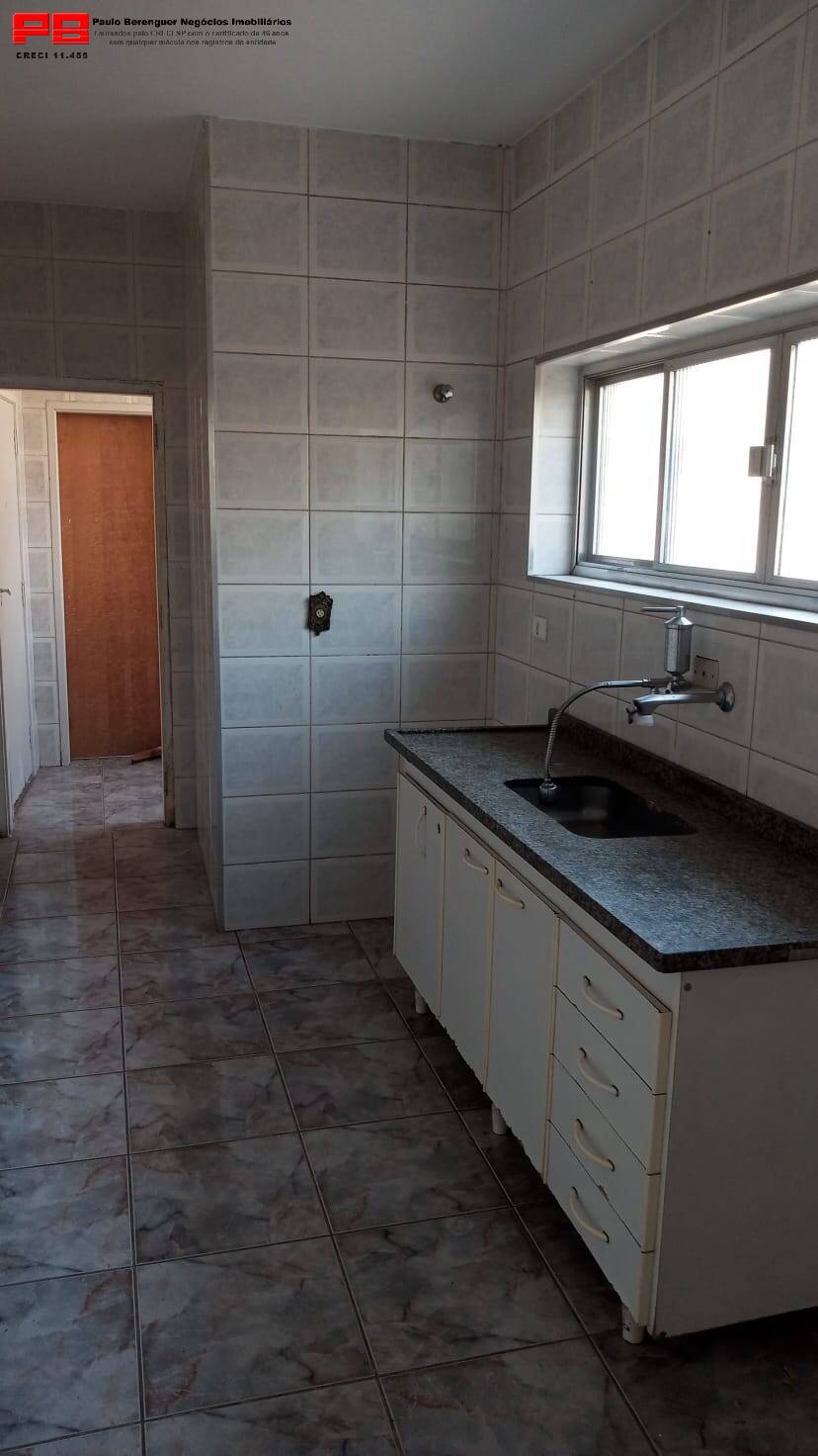 Apartamento para alugar com 3 quartos, 180m² - Foto 8