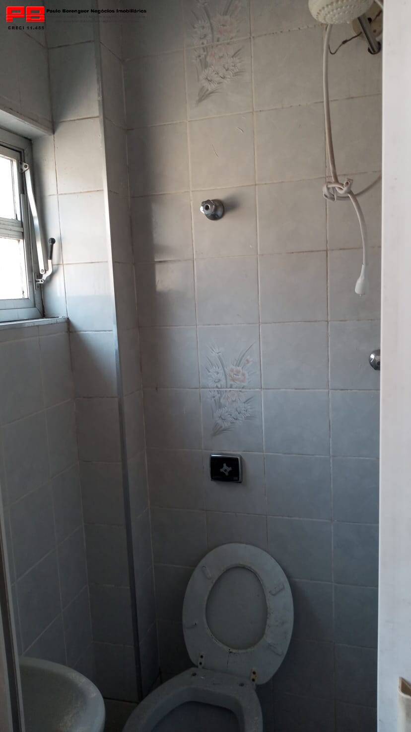 Apartamento para alugar com 3 quartos, 180m² - Foto 10