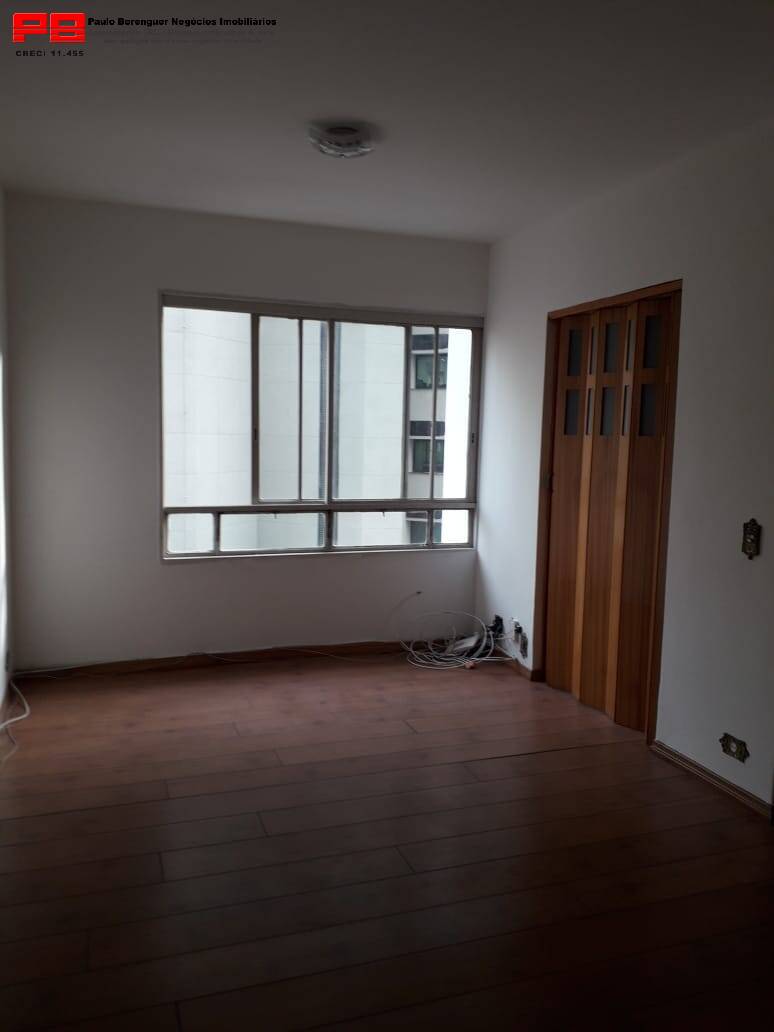 Apartamento à venda com 3 quartos, 72m² - Foto 1