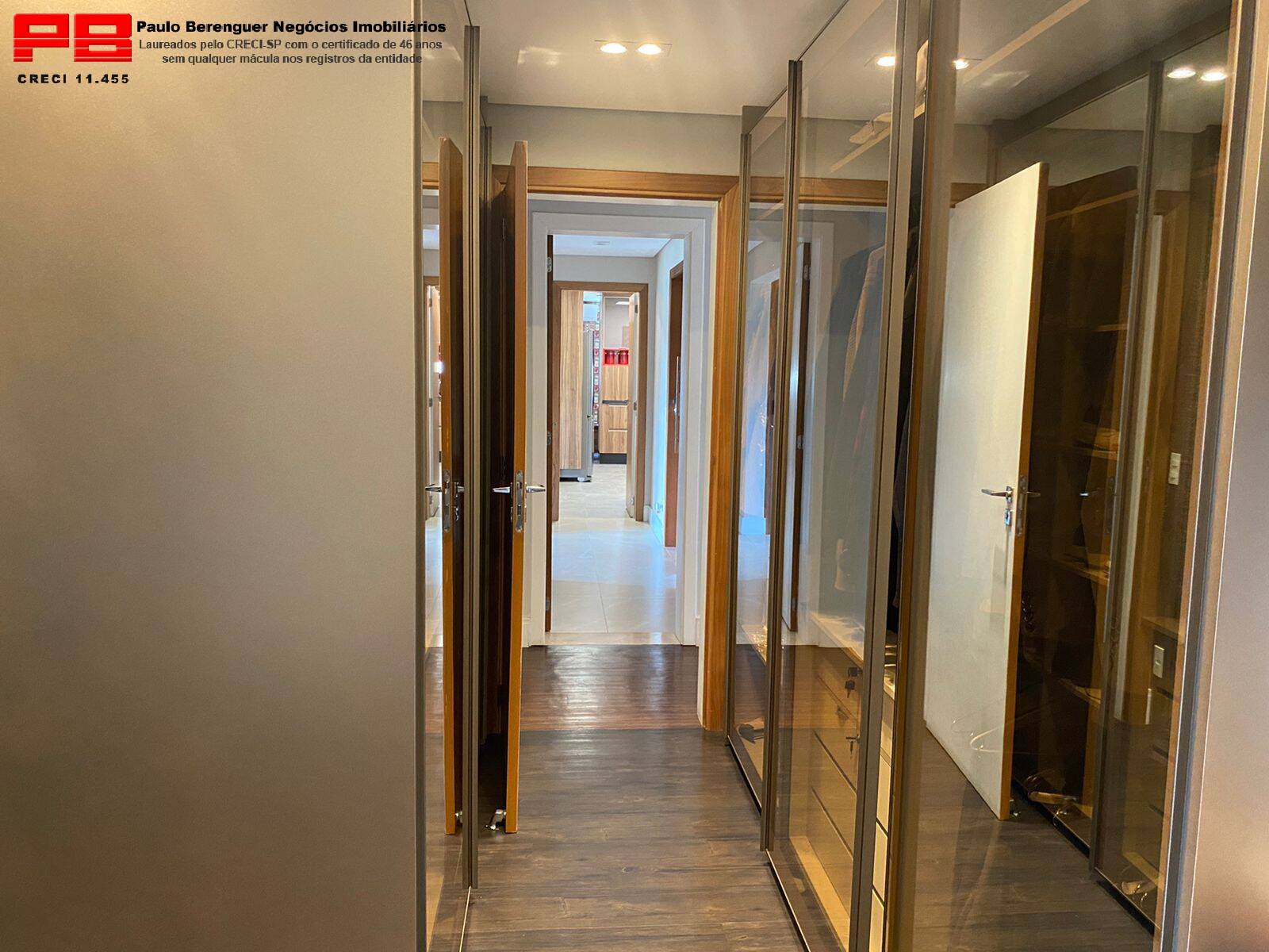 Apartamento à venda com 3 quartos, 251m² - Foto 19