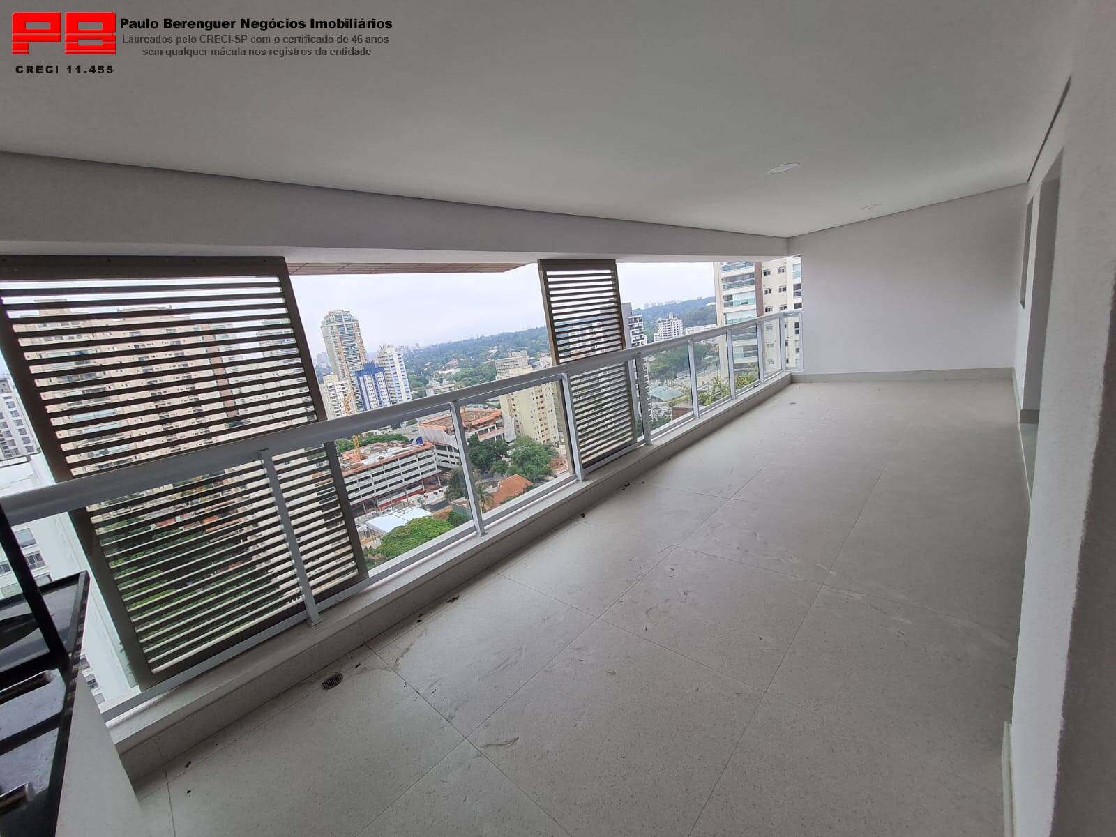 Apartamento à venda com 3 quartos, 137m² - Foto 28