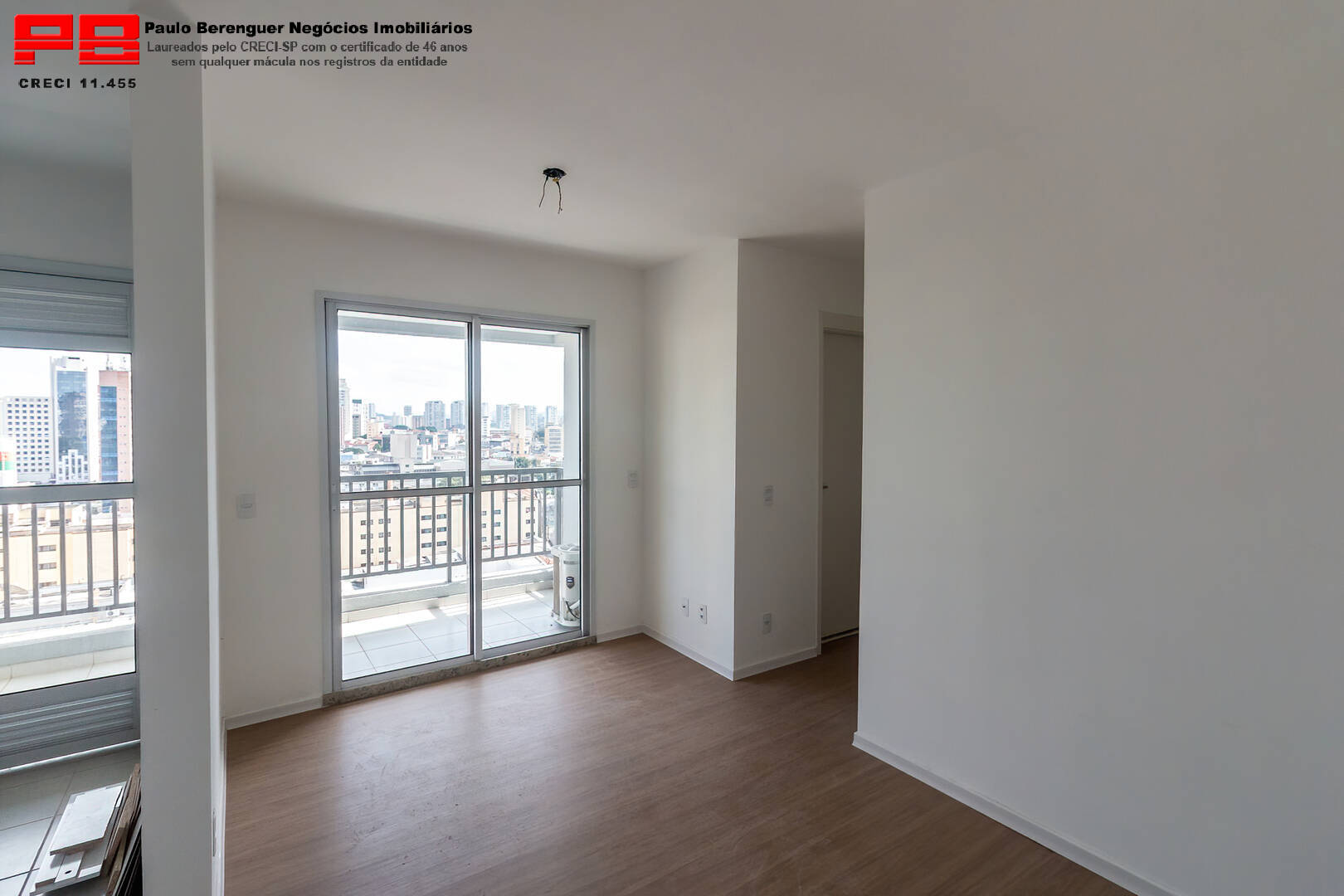 Apartamento à venda com 2 quartos, 45m² - Foto 2