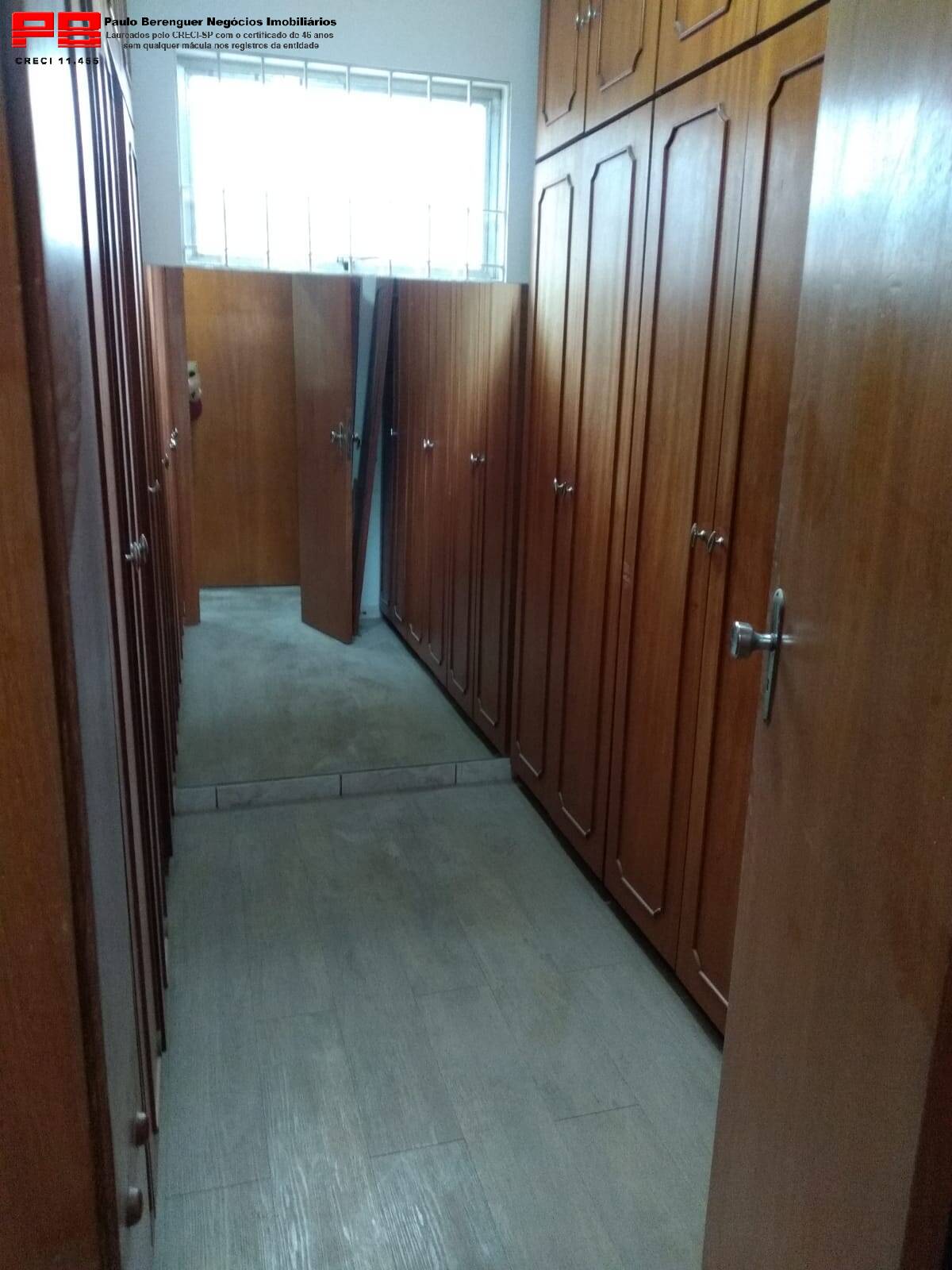 Casa para alugar com 4 quartos, 252m² - Foto 10