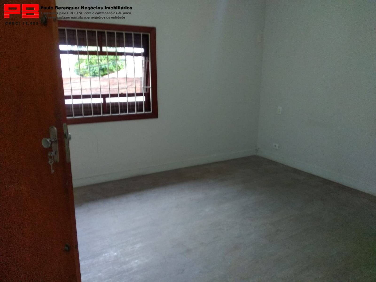 Casa para alugar com 4 quartos, 252m² - Foto 11