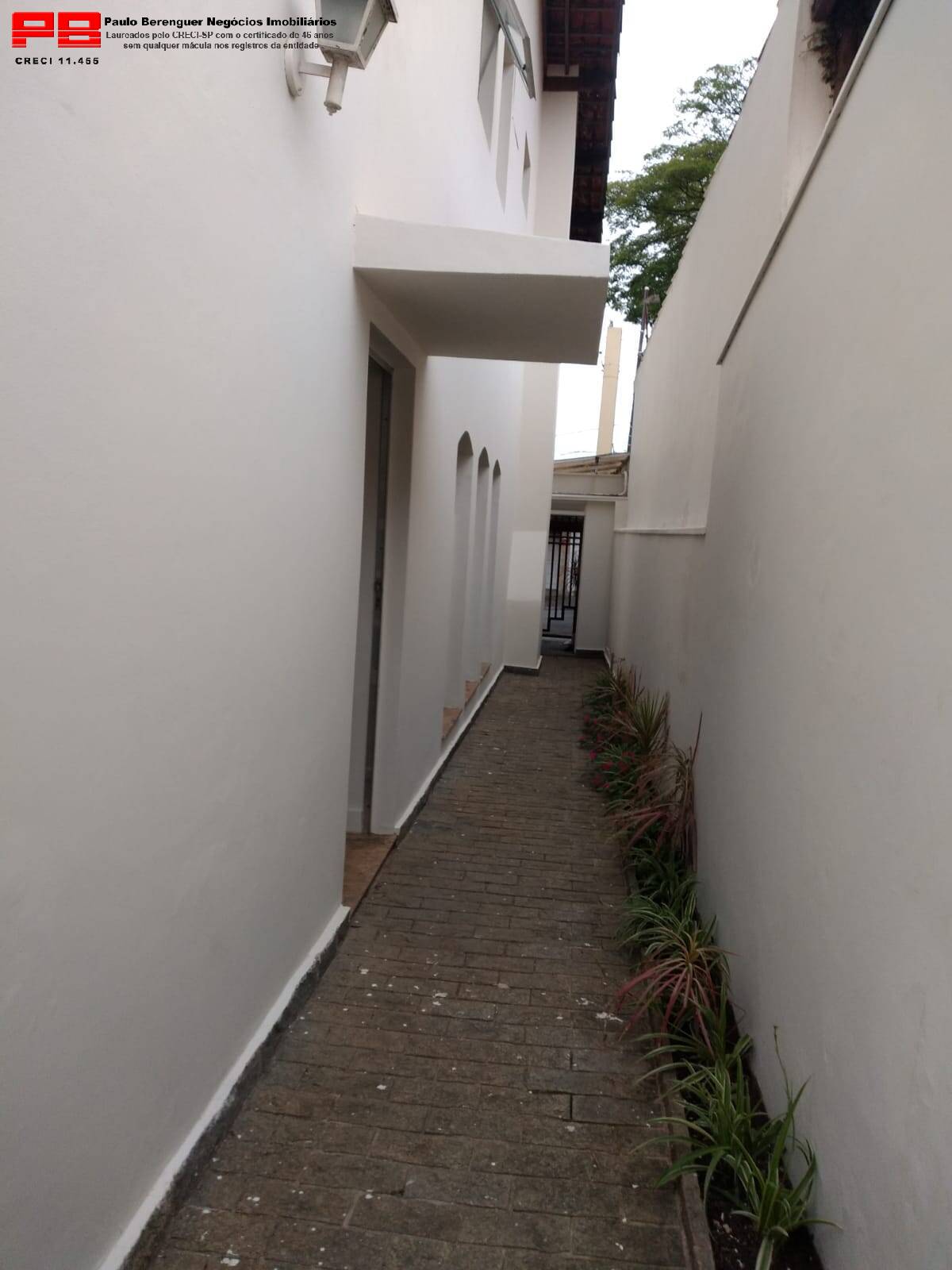 Casa para alugar com 4 quartos, 252m² - Foto 17