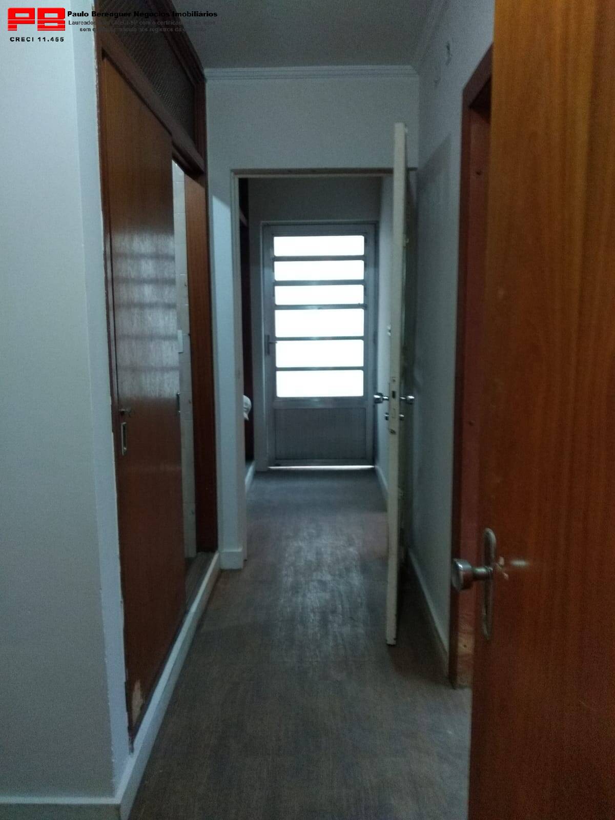 Casa para alugar com 4 quartos, 252m² - Foto 25