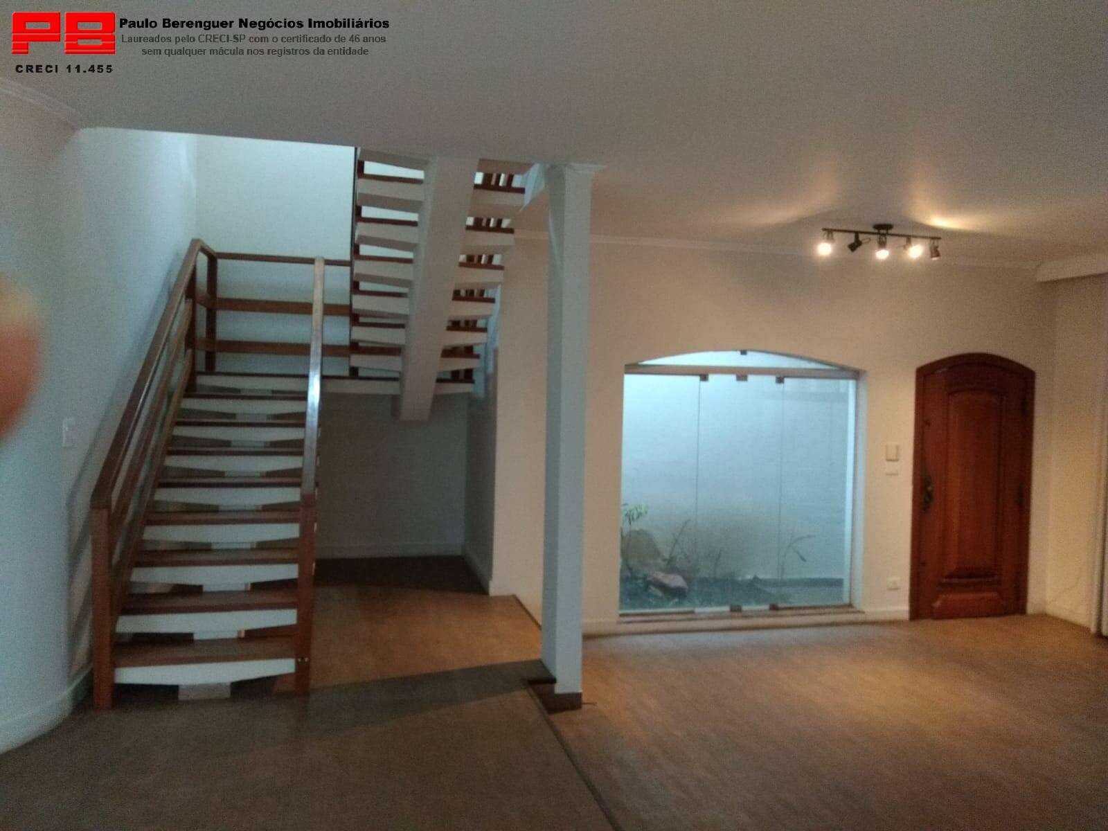 Casa para alugar com 4 quartos, 252m² - Foto 36