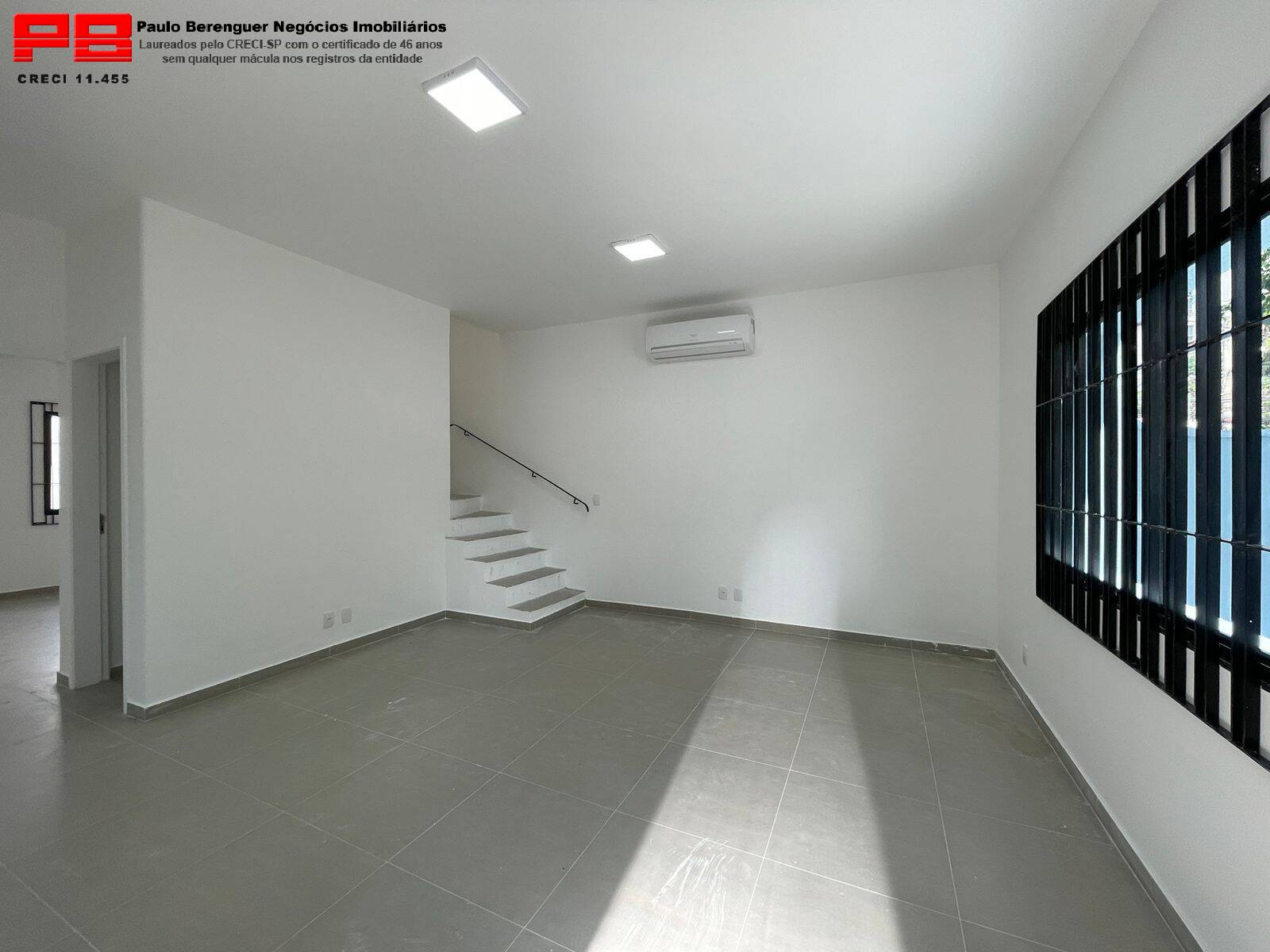 Prédio Inteiro para alugar, 190m² - Foto 2