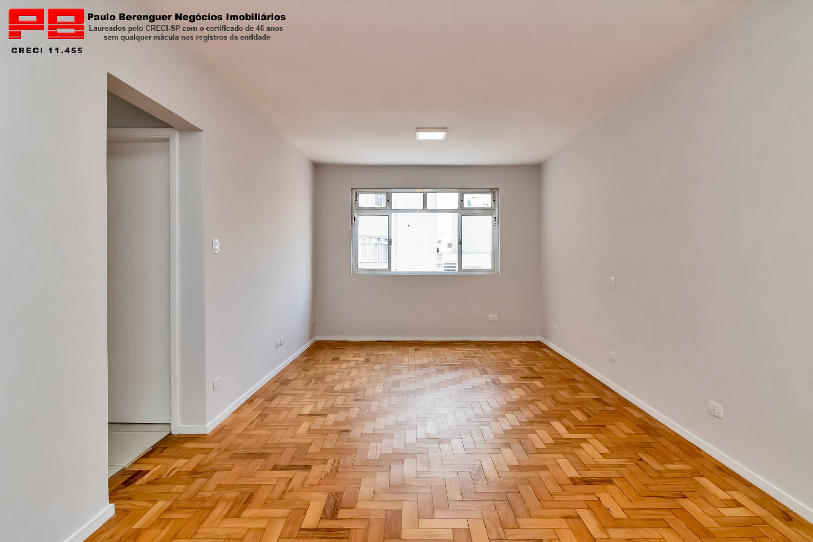 Apartamento à venda com 1 quarto, 32m² - Foto 1