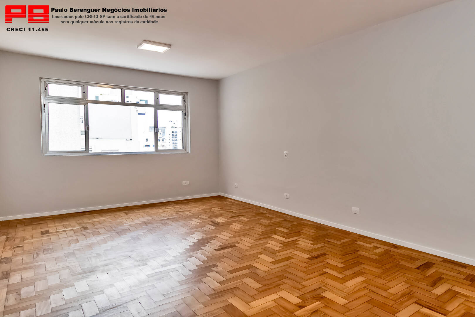 Apartamento à venda com 1 quarto, 32m² - Foto 2