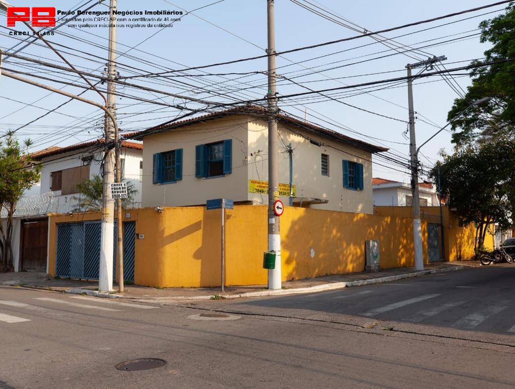 Sobrado à venda com 4 quartos, 300m² - Foto 1