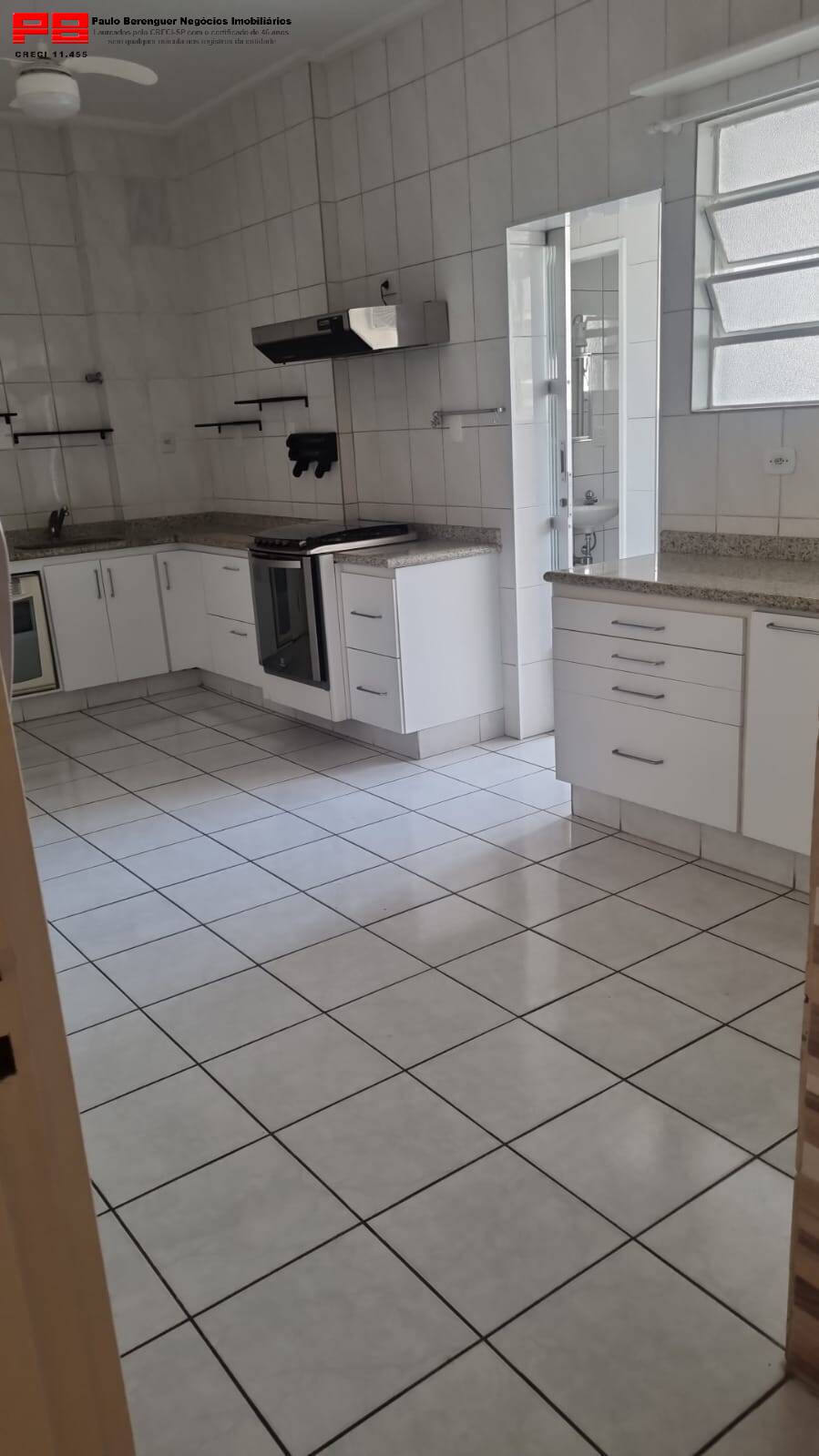 Apartamento para alugar com 3 quartos, 170m² - Foto 16