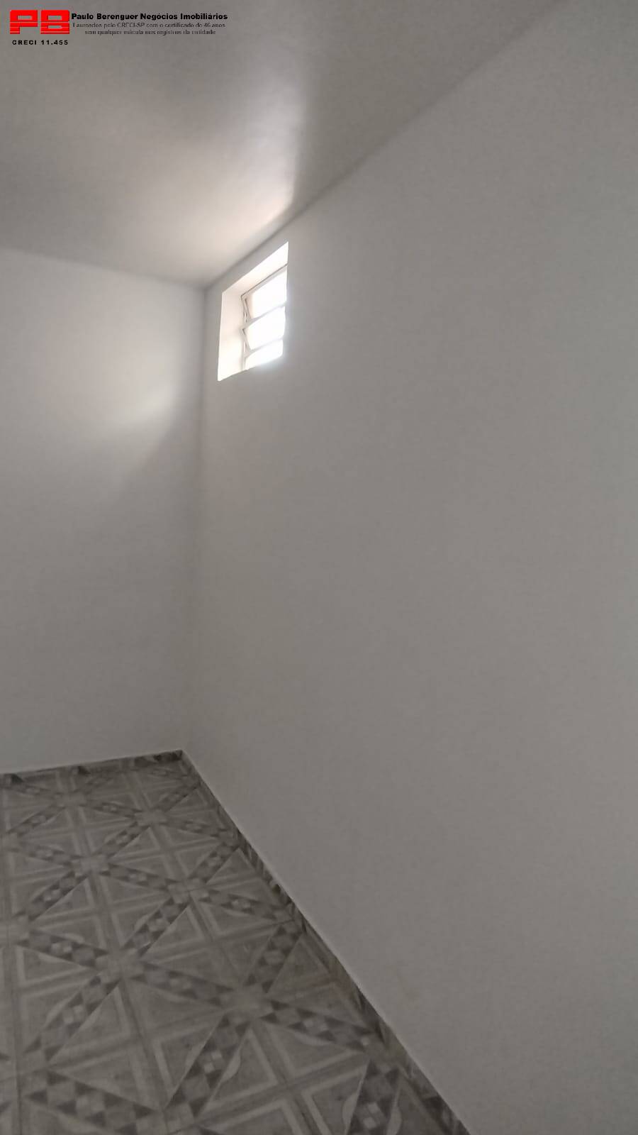 Casa para alugar com 2 quartos, 60m² - Foto 22