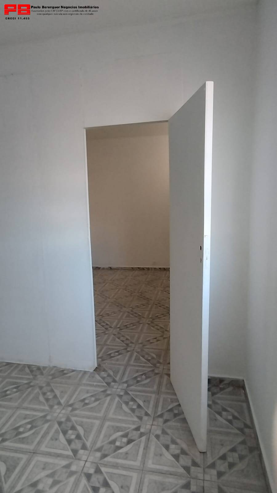 Casa para alugar com 2 quartos, 60m² - Foto 23