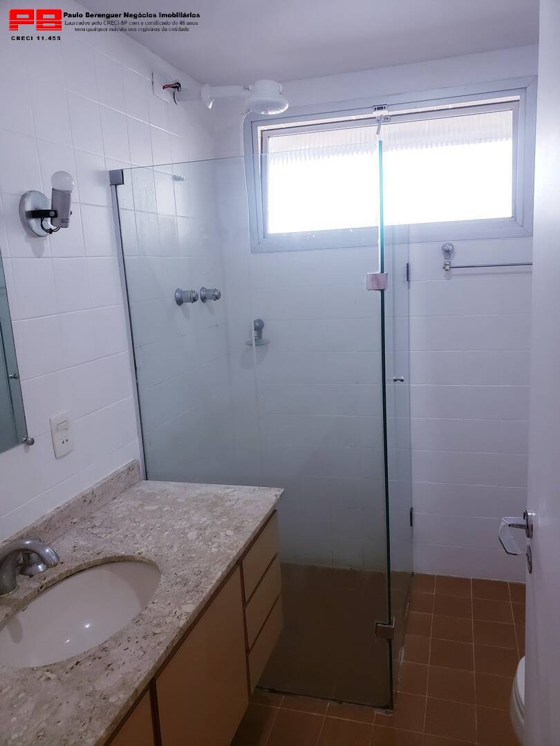 Apartamento para alugar com 3 quartos, 85m² - Foto 11