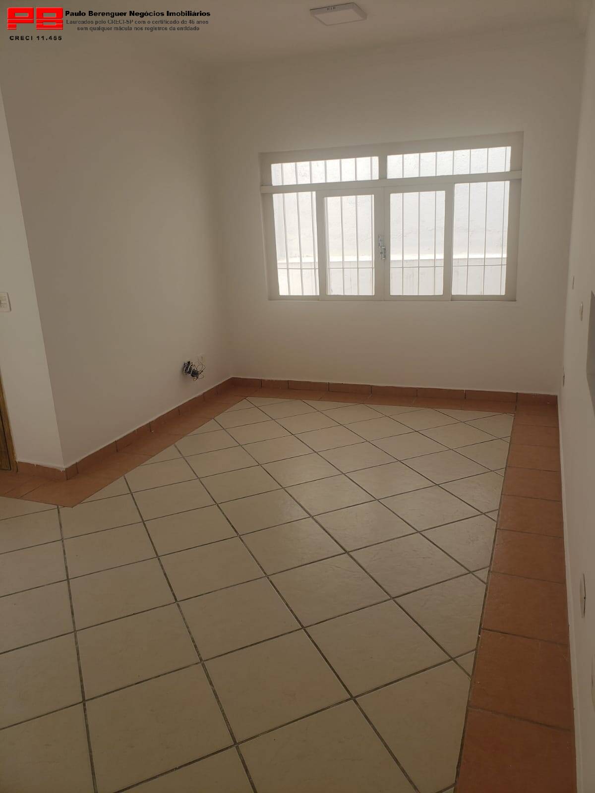 Casa para alugar com 3 quartos, 153m² - Foto 2