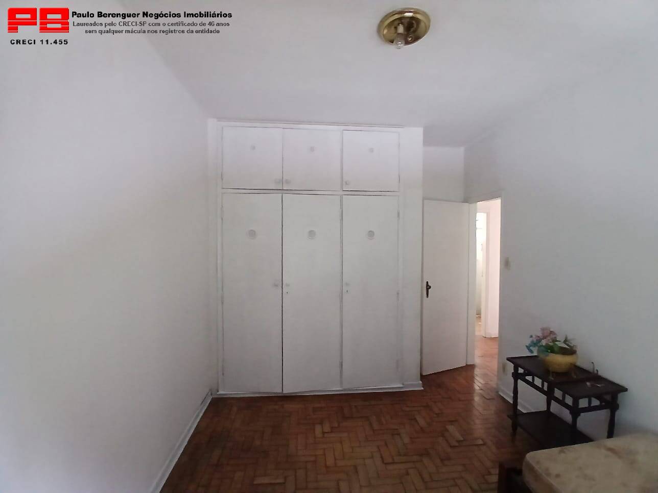 Casa para alugar com 4 quartos, 102m² - Foto 2